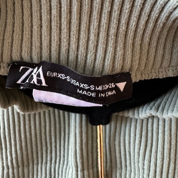 Zara Green Ribbed Stretch Tank - Picture 2 of 3